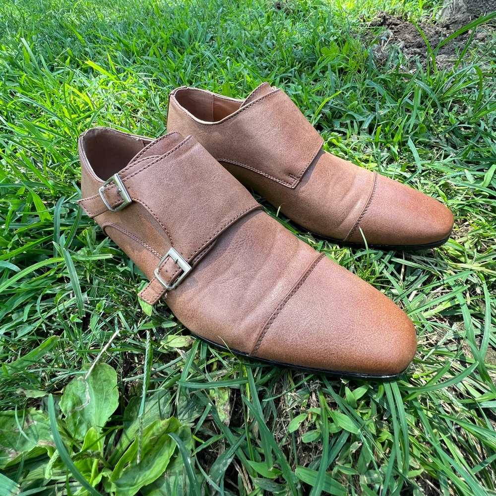Tan dress shoes